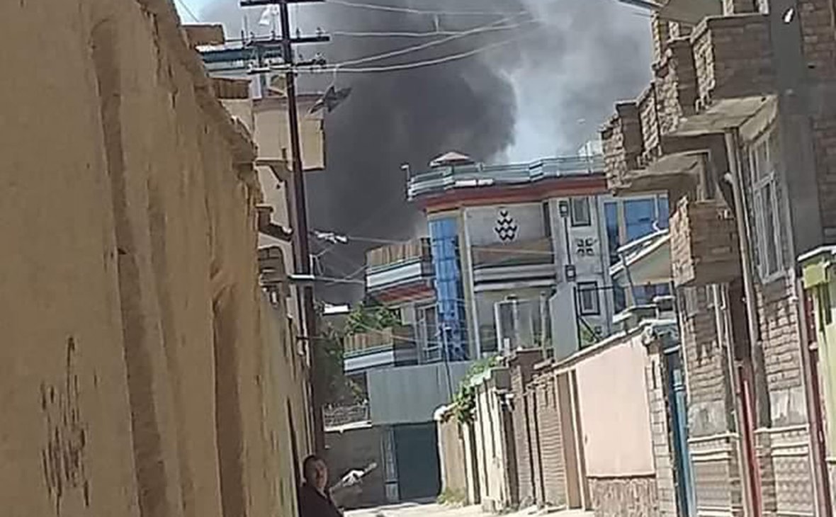 СМИ сообщили о нападении на больницу в Кабуле СМИ сообщили о нападении на больницу в Кабуле