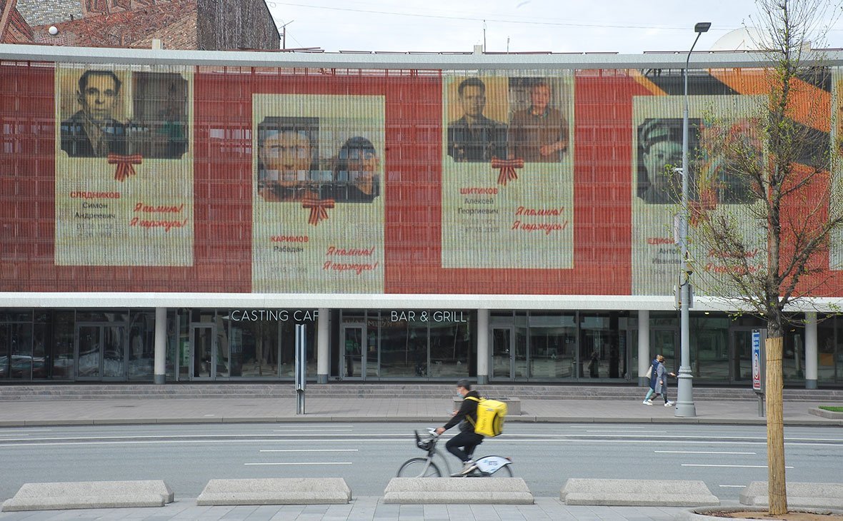В совете «Бессмертного полка» ответили на появление фото с Гиммлером В совете «Бессмертного полка» ответили на появление фото с Гиммлером